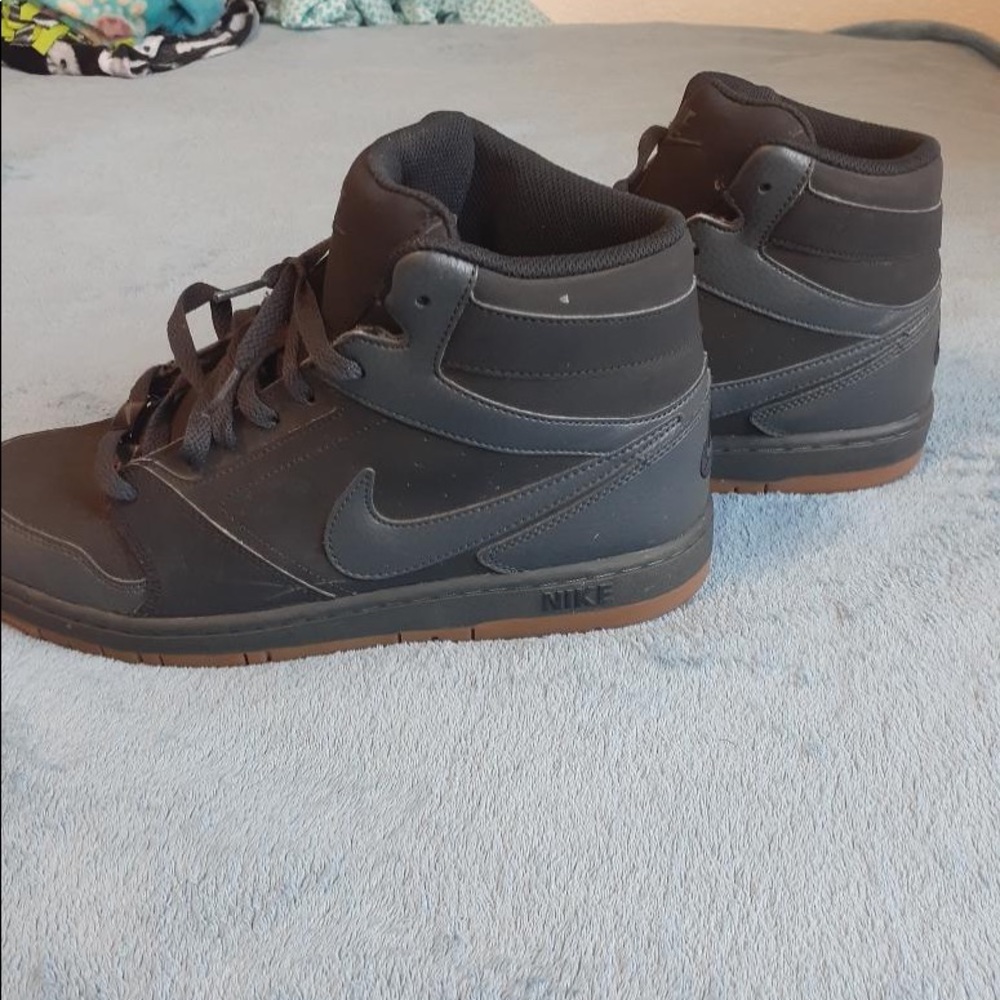 Nike shoes